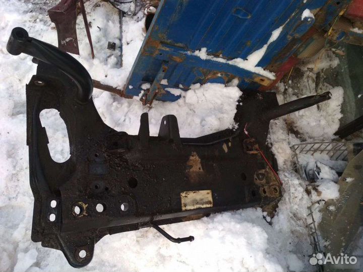 Подрамник передний Ford Fiesta