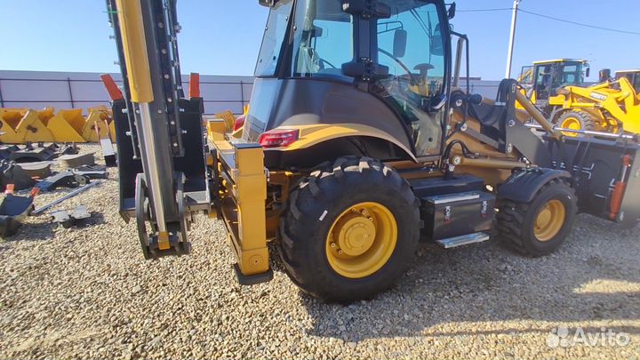 Экскаватор-погрузчик CASE 695SM, 2023