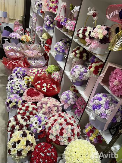 Букет розы герберы 8 марта подарок день рождения