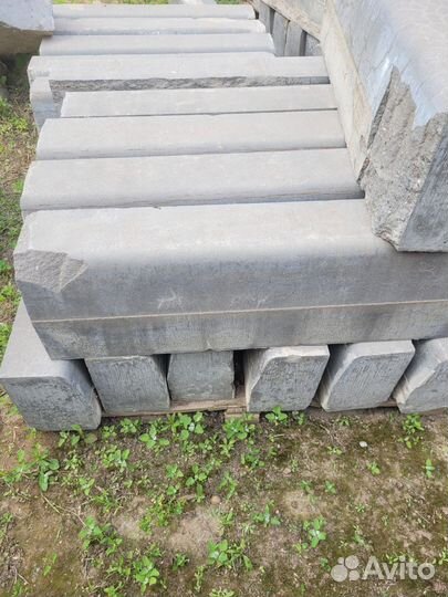 Бетонные бордюры 1000х300х150