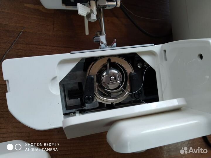 Швейная машина juki HZL-12Z