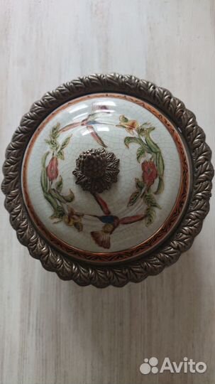 Ваза фарфор с бронзой