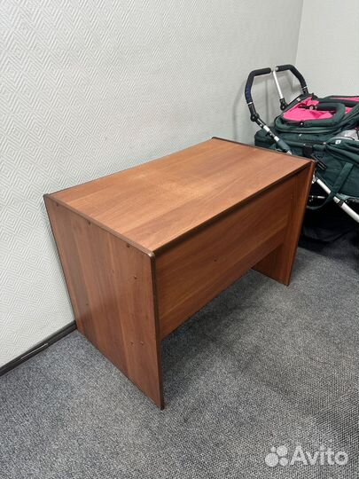 Стол офисный, 2 шт