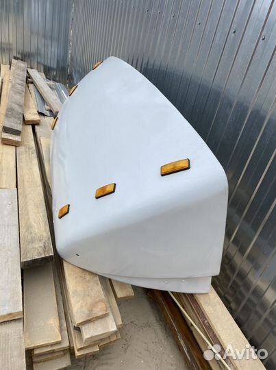 Спойлер на крышу