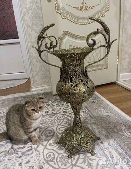 Ваза бронза