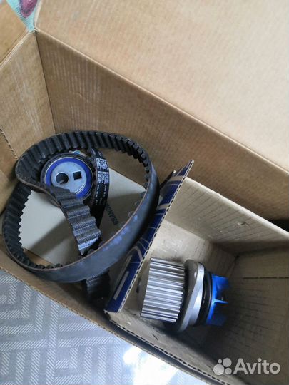 Комплект ремня грм с помпой vkmc 03110-1 SKF