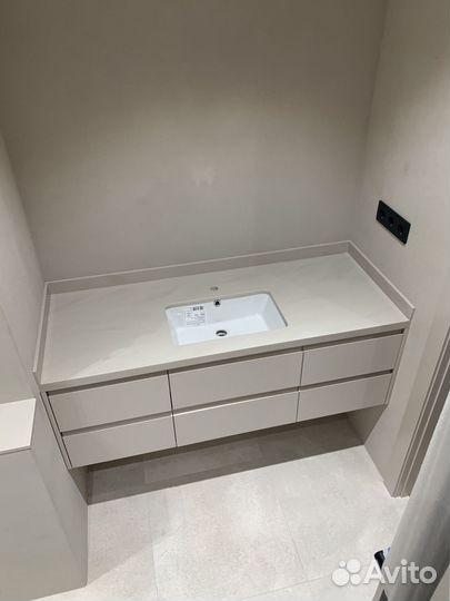 Столешница из акрилового камня