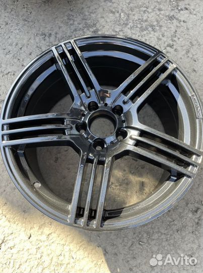 Диски Mercedes R18 AMG