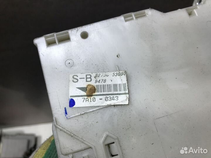 8273053050 Блок предохранителей Lexus IS 250 350
