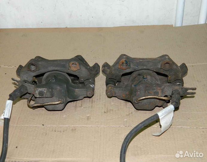 Суппорт передний правый VW Passat B5