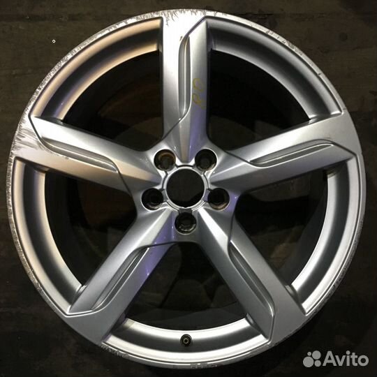 Комплект дисков Audi Q5 R20 8R0601025D