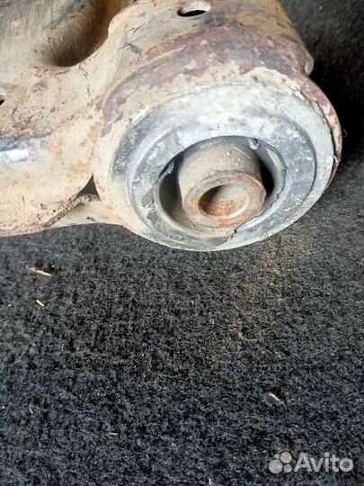 Рычаг подвески передний левый Opel Astra H 2009