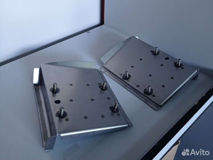 Площадка крепления реактивной тяги LADA Niva 2121