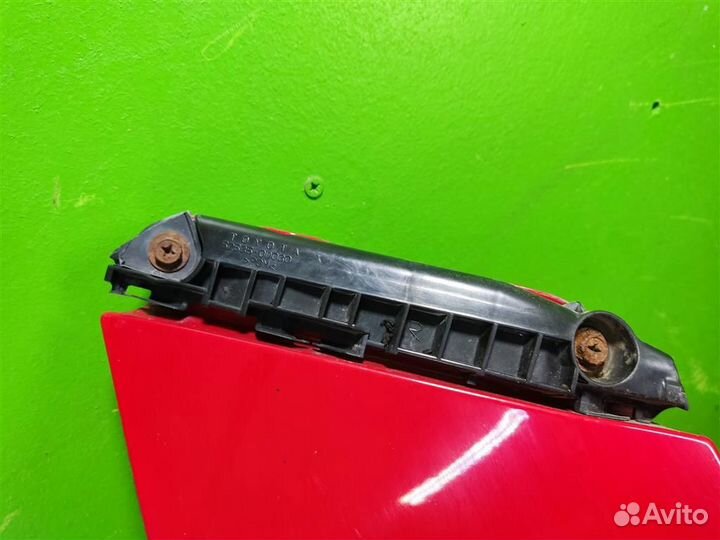 Крыло переднее правое Toyota Yaris P90 2010