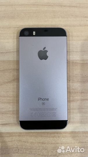 iPhone SE, 32 ГБ