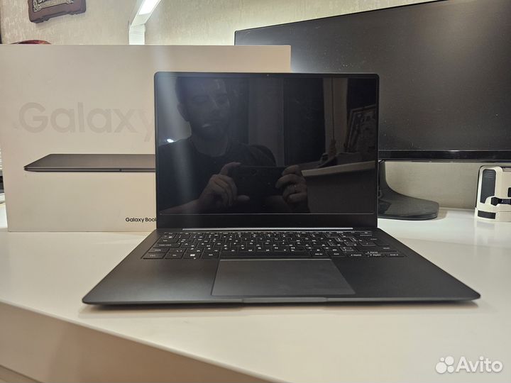 Samsung Galaxy Book 3 Pro 14