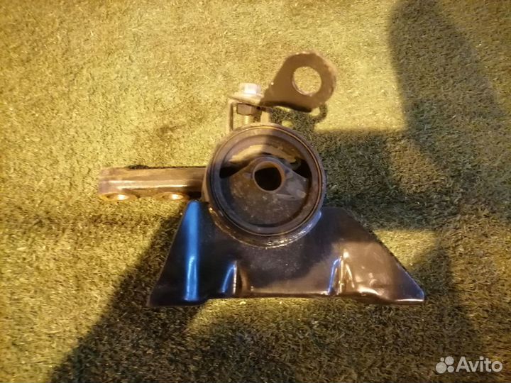 Опора двигателя (подушка двс) правая B25G-39-06YB