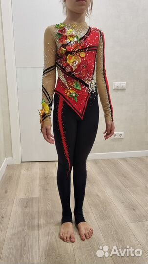 Купальники гимнастические для выступлений, 14 штук