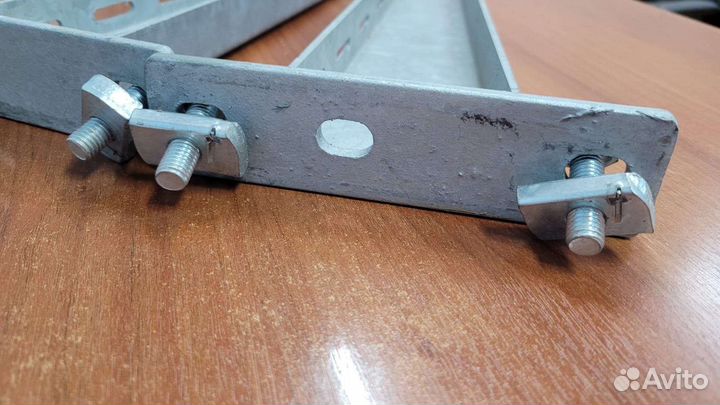 Полка настенная навесная