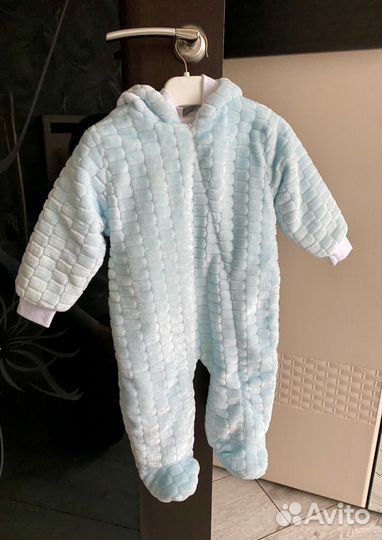 Комбинезон для малыша демисезонный