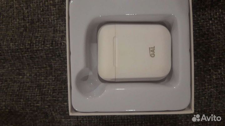 Беспроводные наушники новые