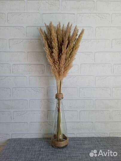 Букеты цветов сухоцветы с вазой, Вейник