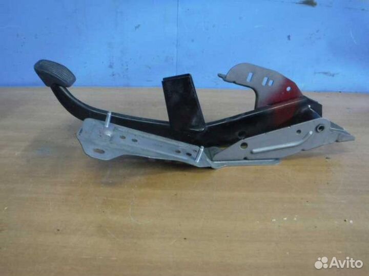 Педаль тормоза Ford Focus 3