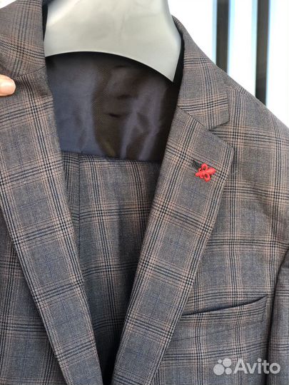 Мужской костюм тройка 48