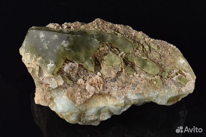 Друза кристаллов. Датолит. Лот №586