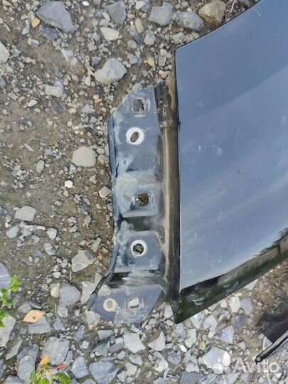 Крыло переднее правое Toyota land Cruiser 200