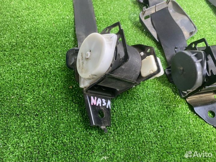 Ремень безопасности задний Nissan Almera N16 1.5