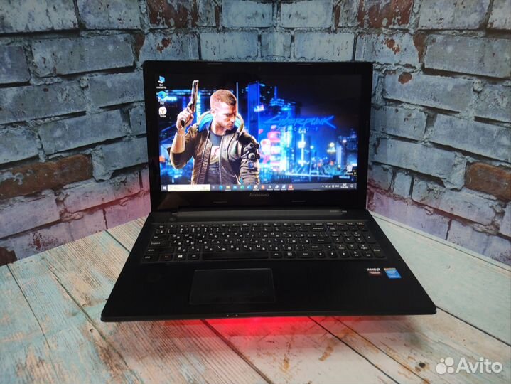 Игровой ноутбук Lenovo i3/8gb/2 видеокарты