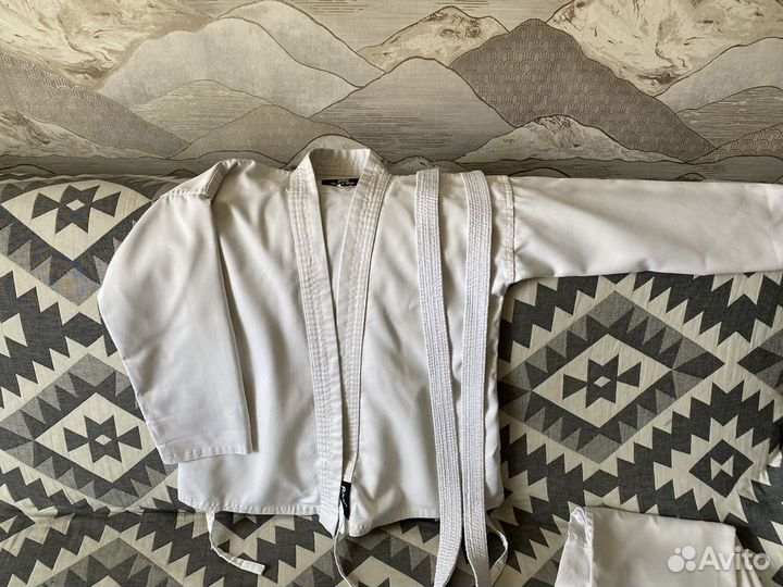 Кимоно и амуниция для каратэ