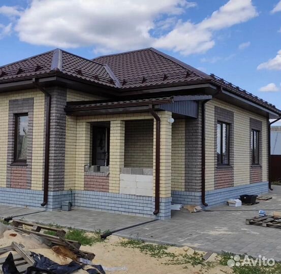 Строительная бригада кровля