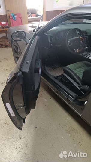 Доводчики дверей Dodge Challenger