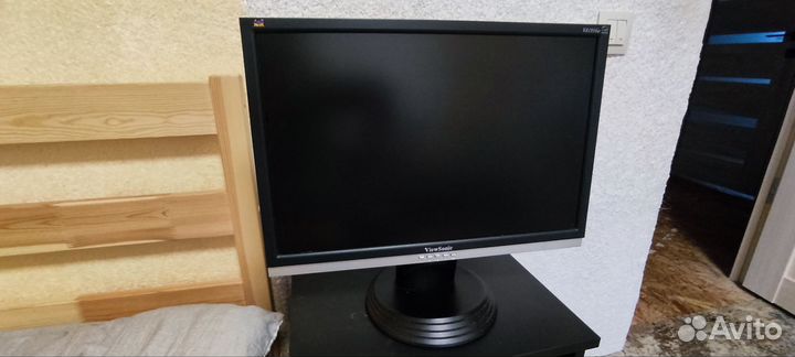 Монитор 19 дюймов