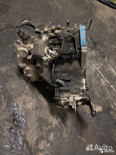 МКПП 5-ст. Toyota Auris 2007, 1.4 аурис