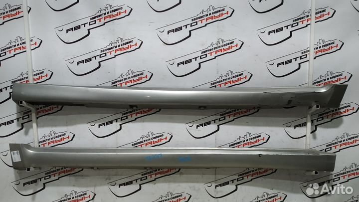 Порог пластик subaru forester SG5 SG9 левый правый 2 порога 2 модель серебро, 48W TA1017