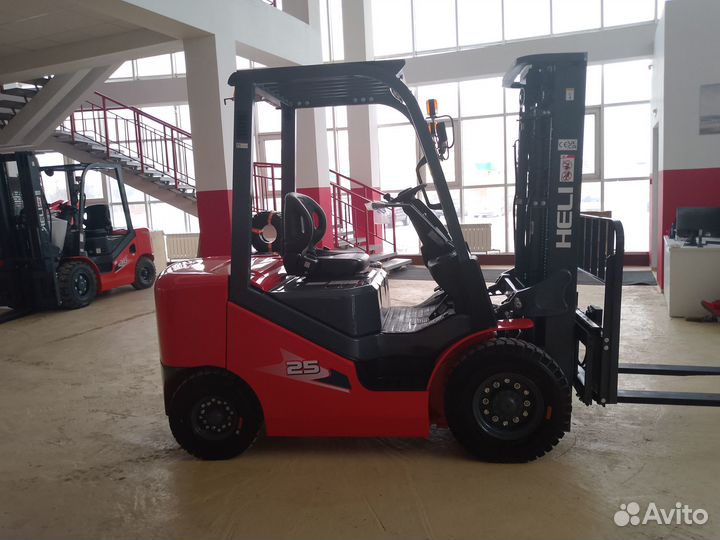 Вилочный погрузчик Heli CPCD25, 2023
