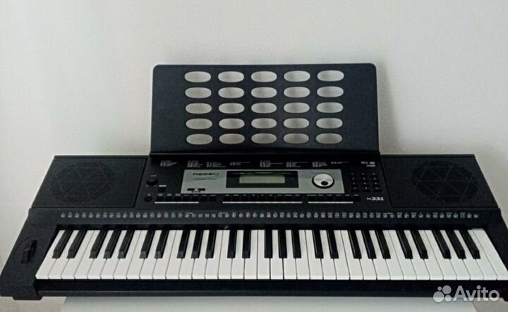 Синтезатор medeli m331