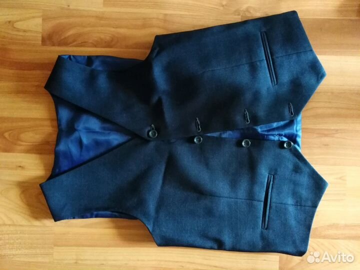 Школьный костюм