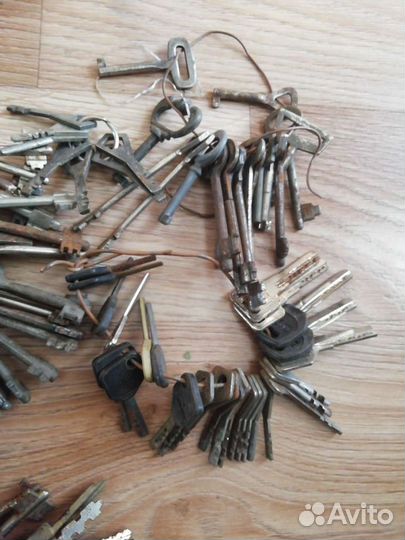 Ключи от замков СССР 145шт