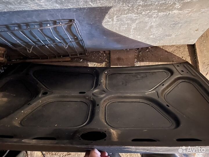 Крышка багажника Волга