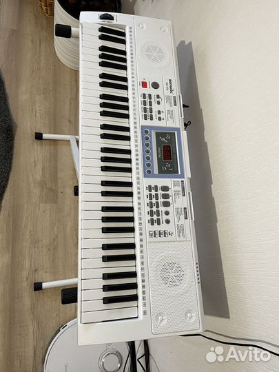 Синтезатор Musik Station BD670