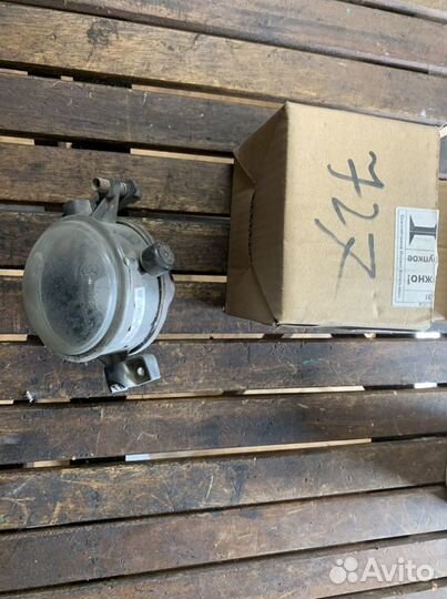 Фара противотуманная левая Ford Kuga 2008-2012