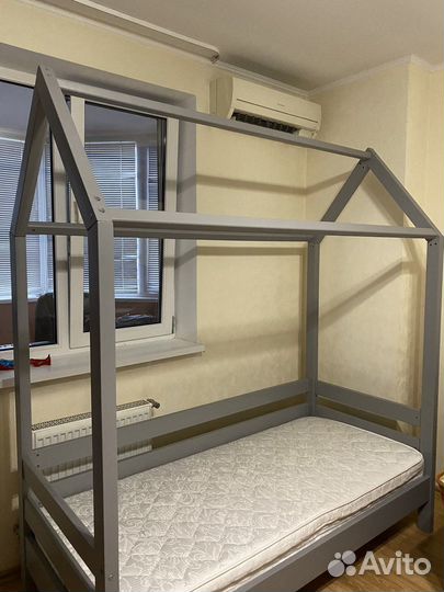 Детская кровать домик с матрасом