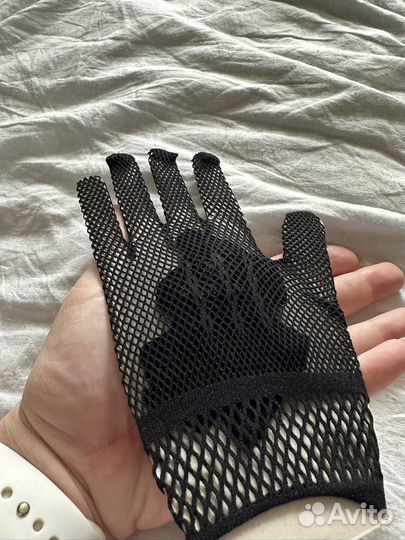 Перчатки в сетку