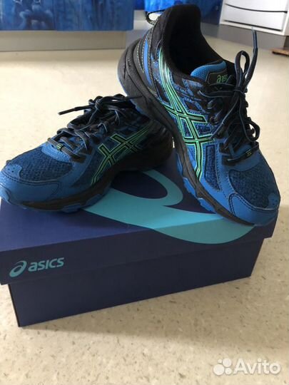 Кроссовки asics