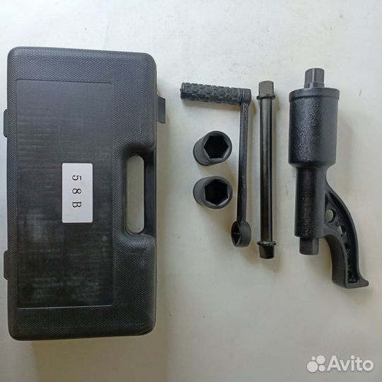 Гайковерт механический удлиненный с головками 58В