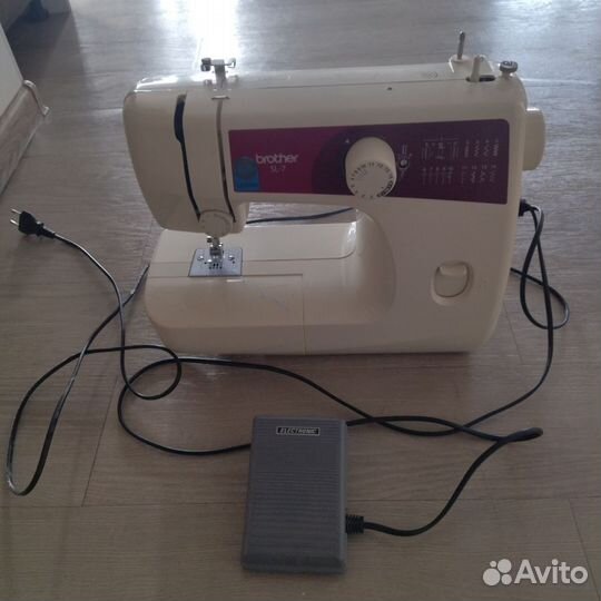 Швейная машинка brother SL 7